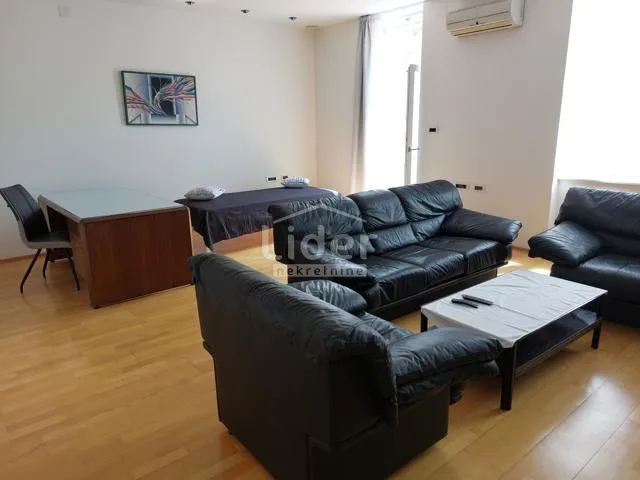 BELVEDER-150m2,2S+DB,3 balkona s pogledom na grad i more - cover