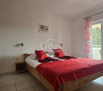 NOVALJA, 190 M OD MORA, 2S+DB - cover