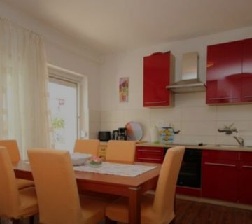 Istra, Poreč, kuća s 5 apartmana - cover