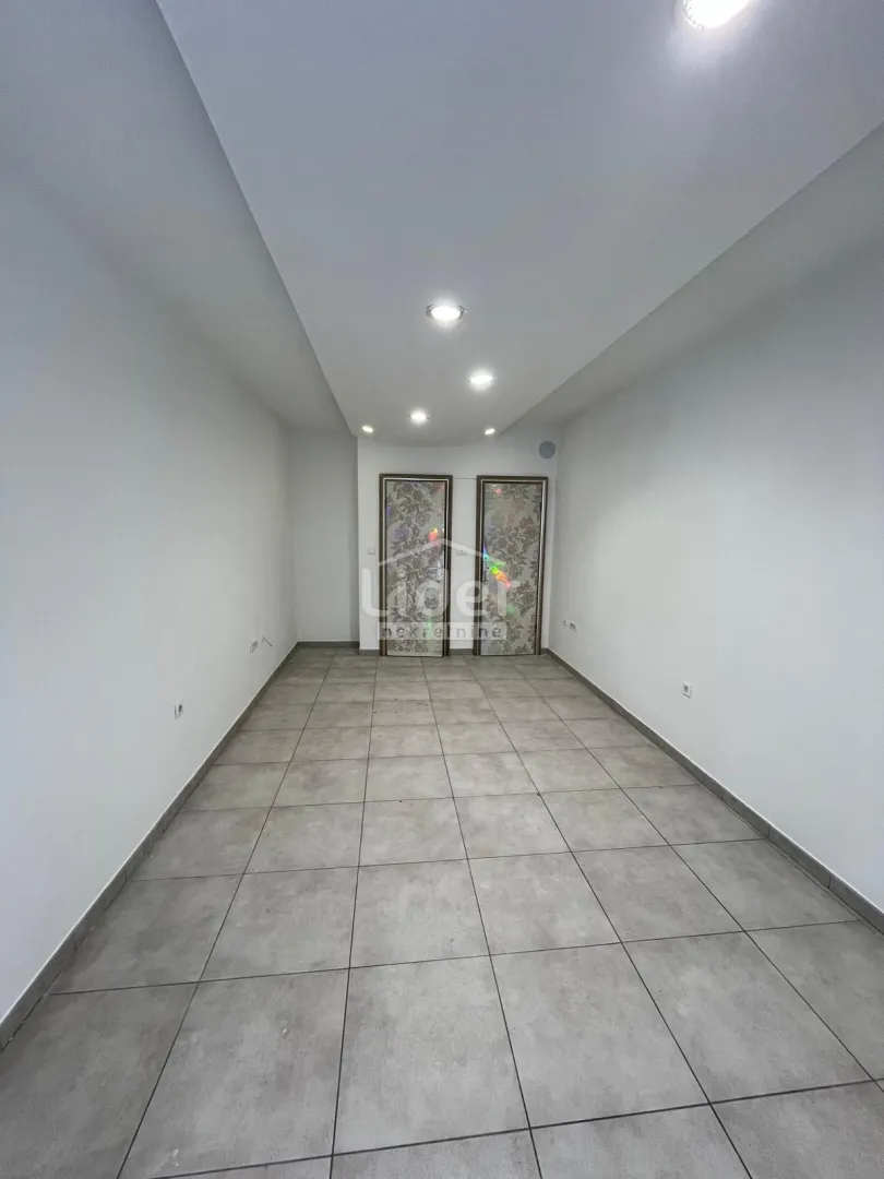 Poslovni prostor 25m2, CENTAR - cover