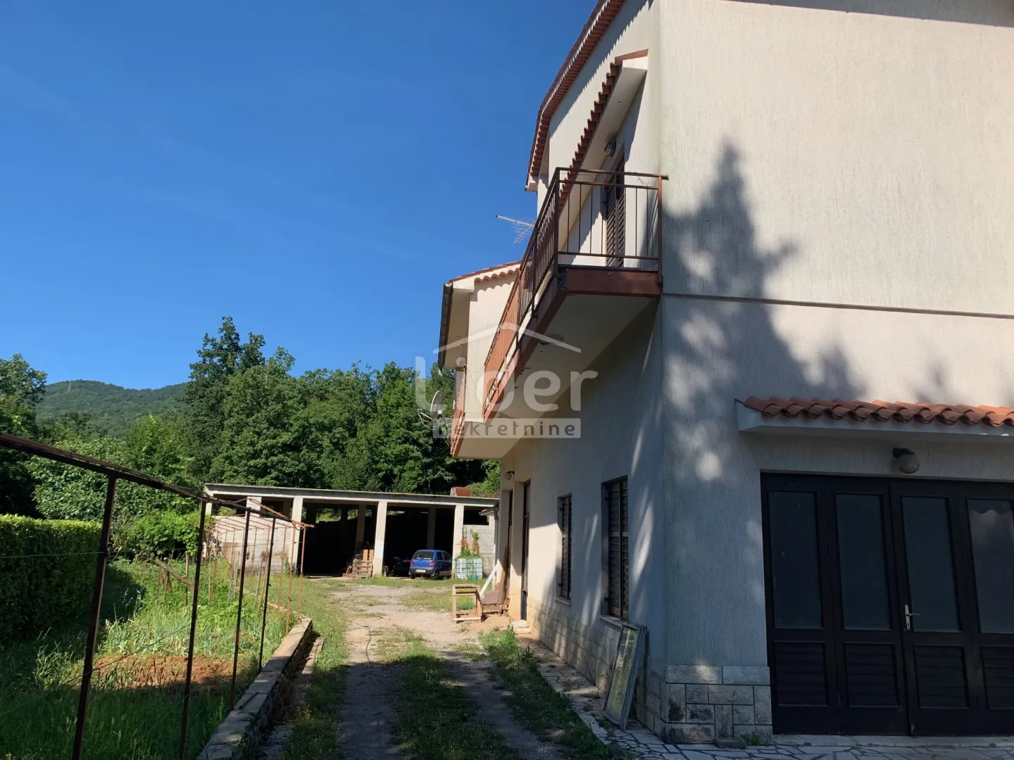 MATULJI-samostojeća kuća 420 m2 - cover