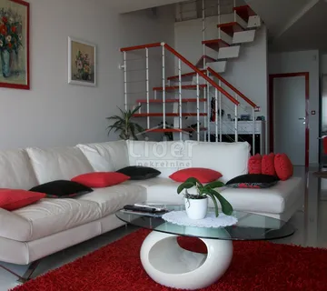 Donji Zamet, dvoetažni stan sa balkonom i pogledom na more - cover