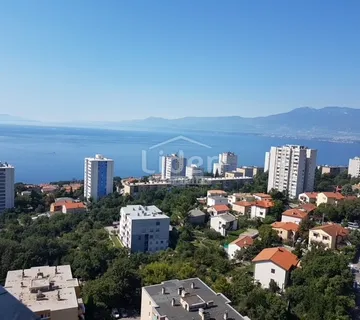 EKSKLUZIVNA PRILIKA: STAN NA ZAMETU S POGLEDOM NA OPATIJU! - cover