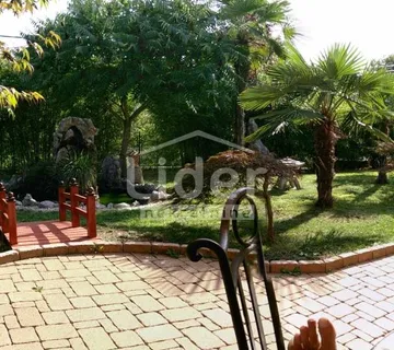 KASTAV- samostojeća kuća 309m2 - cover