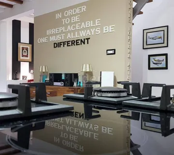 BELVEDER, NESVAKIDAŠNJI STAN - cover