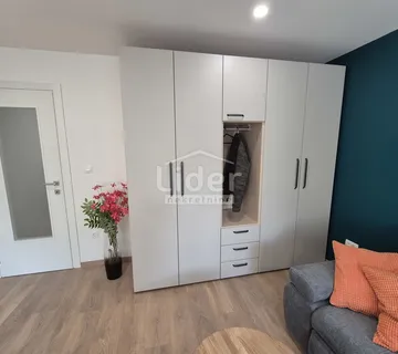 BELVEDER-prekrasan stan za najam - cover