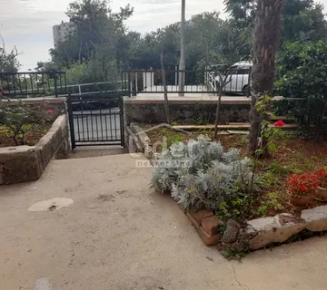 STAN 40m2 ZA INVESTICIJU - cover