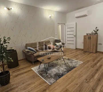 POSLOVNI PROSTOR U BLIZINI CENTRA GRADA - cover