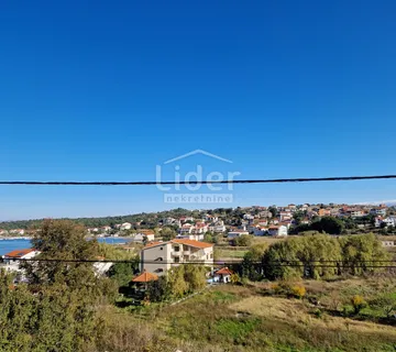 Kuća u Loparu sa 4 apartmana u blizini plaže - cover