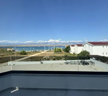 VIR- NOVOUREĐENA KUĆA 1. RED DO MORA - cover