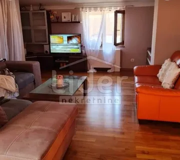 CRES, Melin, 5 apartmana, 650m2 blizu mora! - cover