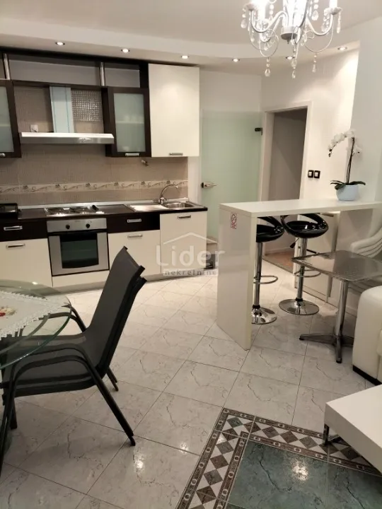 IKA-dvoetažni stan  - cover