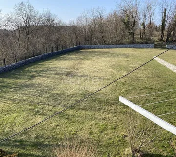 SARŠONI, POSLOVNO-STAMBENI OBJEKT SA 5.045m2 OKUĆNICE - Saršoni, Viškovo