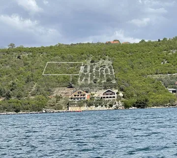 Građevinsko zemljište 738m2 na samo 80m od mora prodajemo - Kruševo, Obrovac