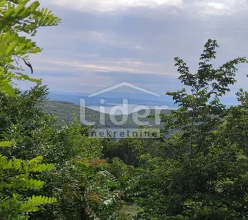 GRIŽANE Građevinsko zemljište od 680m2 okruženo prirodom - Grižane, Vinodolska općina