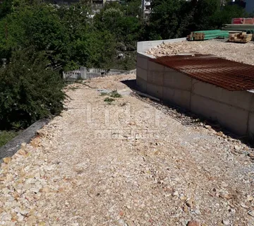 VIŠKOVO, građ. zemljište od 2400 m2 u blizini centra - cover