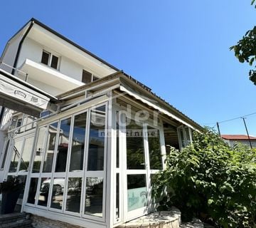 Poslovni prostor - lokal sa terasom i parkingom iznajmljujemo - cover