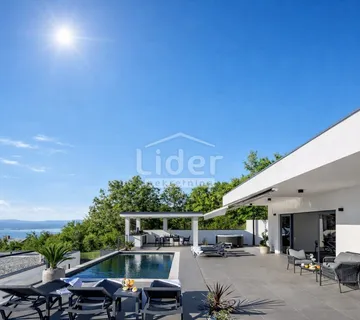 CRIKVENICA Vila s bazenom i prekrasnim pogledom