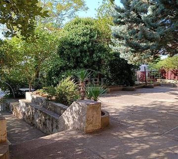 Vila, Novi Vinodolski, 450 m2 - cover