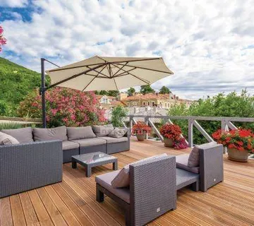 Kuća OPATIJA, 750m2, bazen