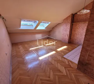 ŠKURINJE-3SKL,52,71 m2 - Rijeka