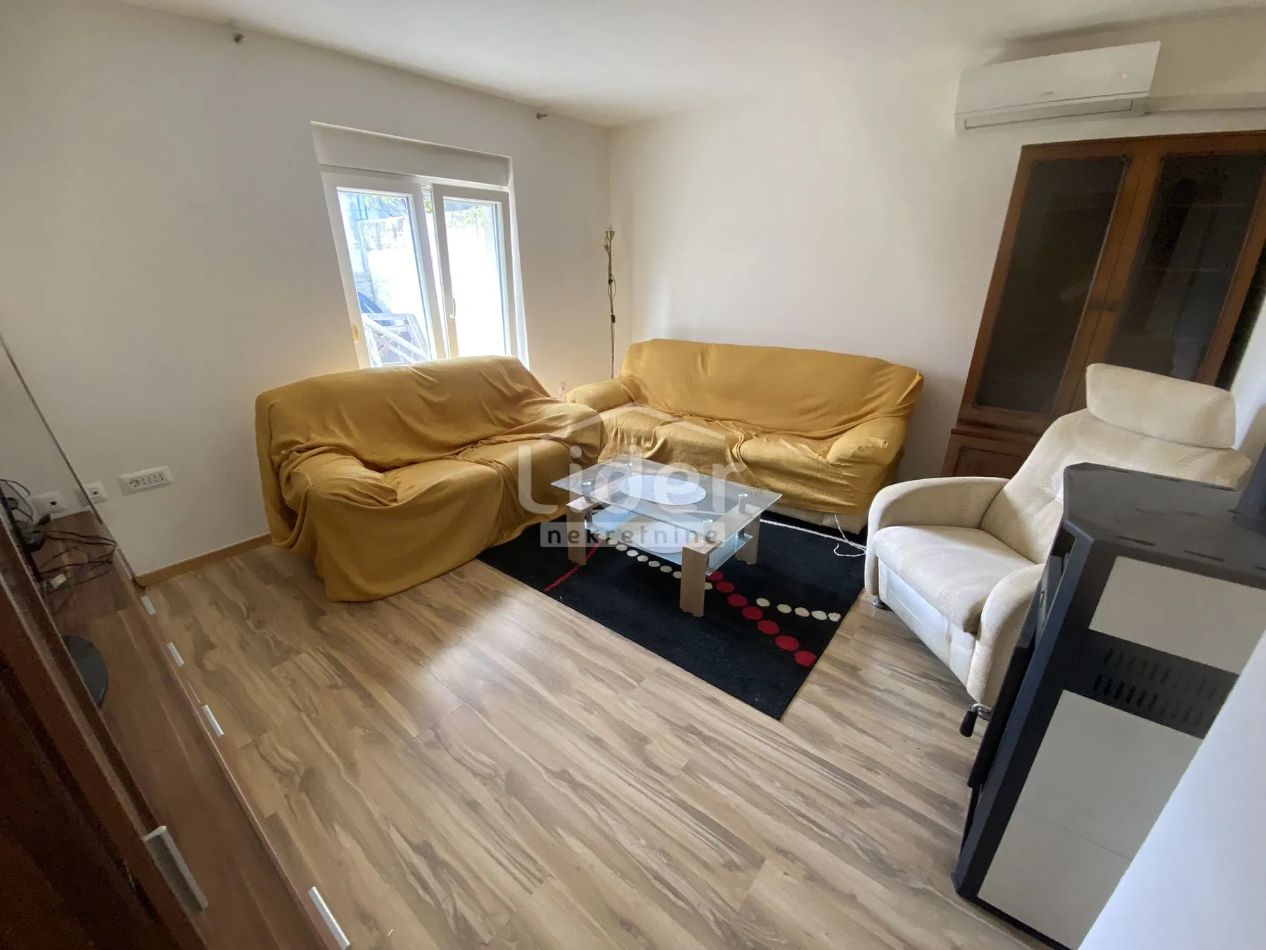 STAN ZA NAJAM ŠKRLJEVO - cover