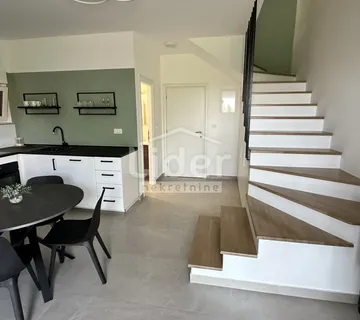 KOSTRENA moderan 1S+DB stan iznajmljujemo