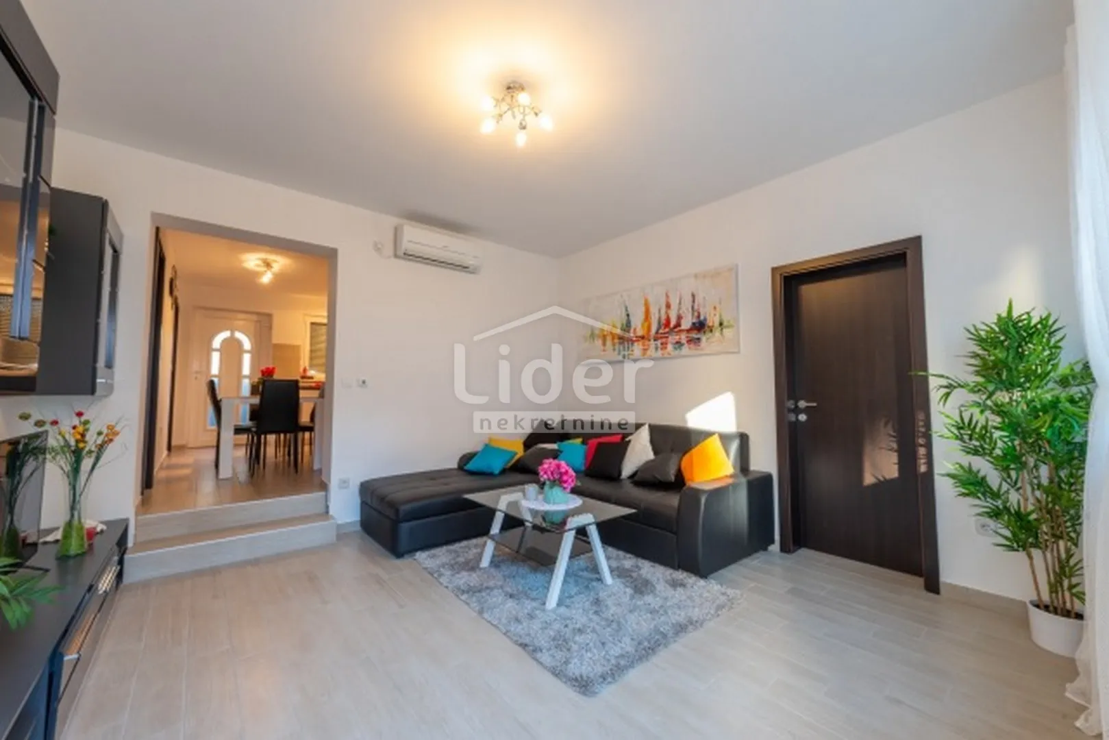 OPATIJA, 250 M OD MORA, 2S+DB, 270.000 € - cover