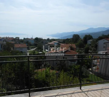 KASTAV Stan od 70 m2, adaptiran 2024, pogled na more - cover