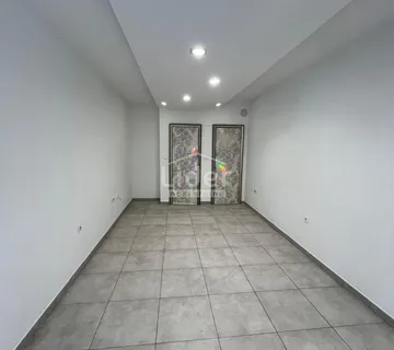 Poslovni prostor 25m2, CENTAR - cover