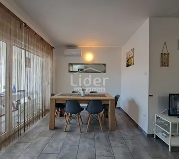 Novalja stan 70m2, Jacuzzi, blizina centra, škole i vrtića - cover
