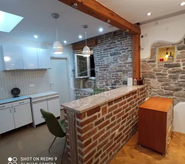 Centar, stan 4s+db, 4.kat - cover