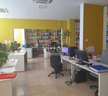 KOMPLETNO  NAMJEŠTEN POSLOVNI PROSTOR 136m2 - cover