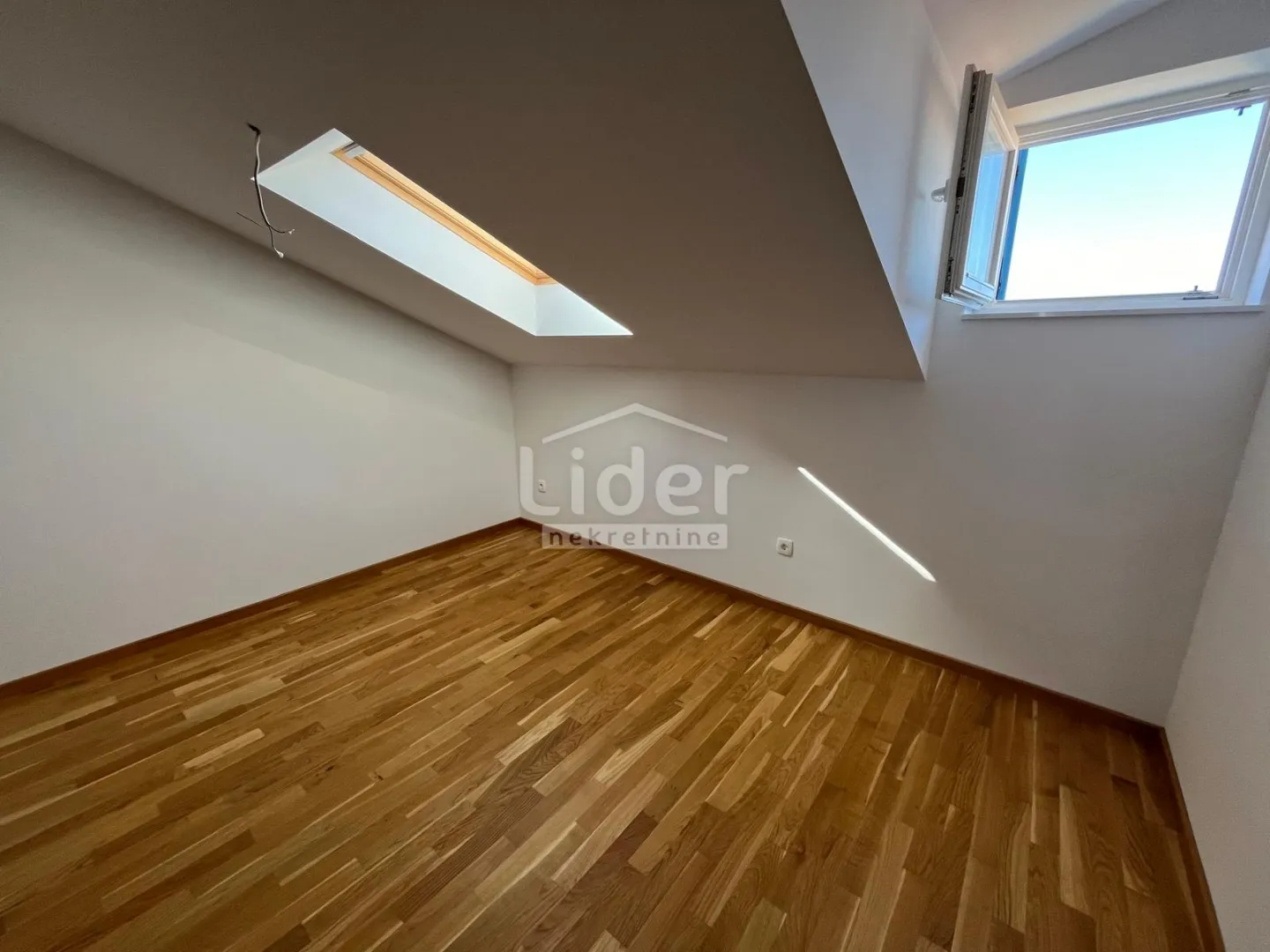 MALI LOŠINJ-stan u potkrovlju - cover