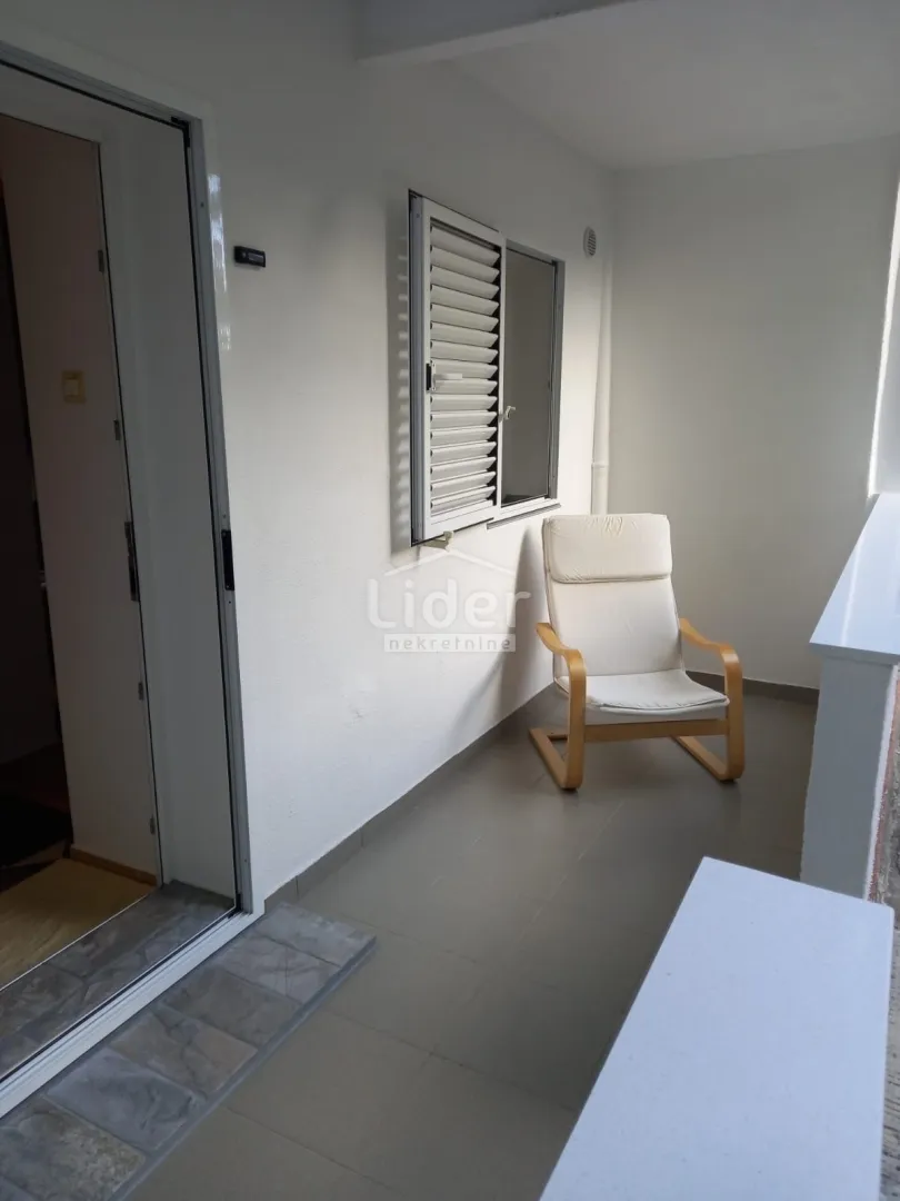 Donja Vežica, 1s-stan od 20m2 sa terasom i okućnicom na korištenje - cover