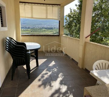 Donji Karin, kuću sa 5 apartmana prodajemo - cover