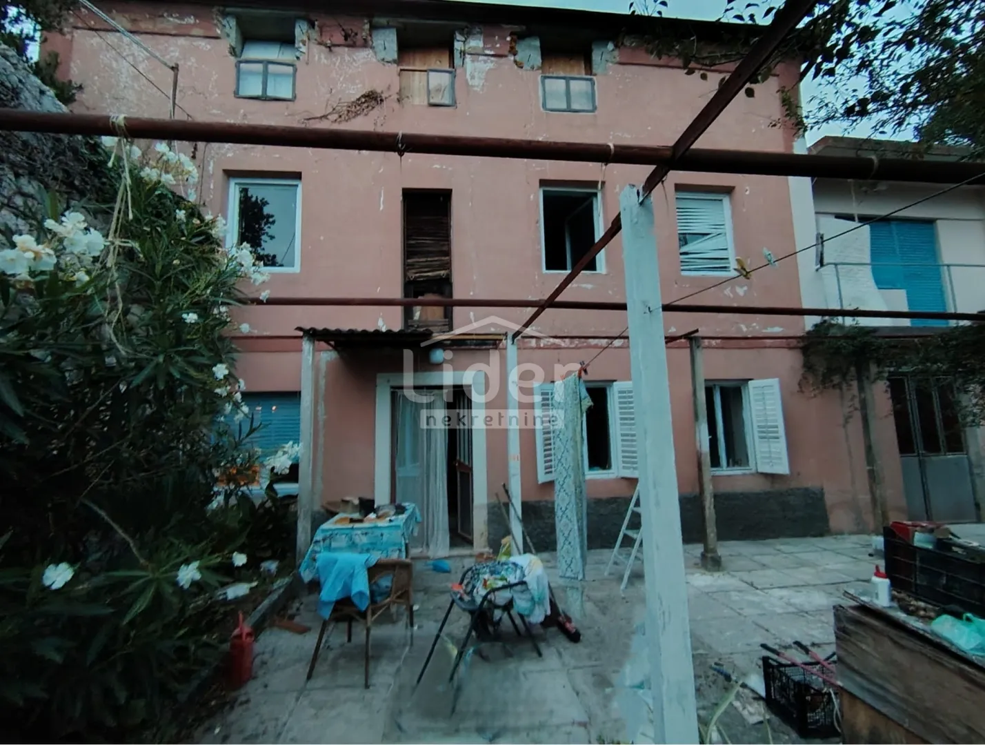 GRIŽANE Dvije kamene kuće i kućica u mirnom okruženju - cover