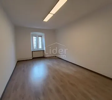 Poslovni prostor, centar, 30 m2 - cover