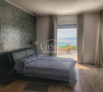 Stan za najam u luksuznoj vili  - cover