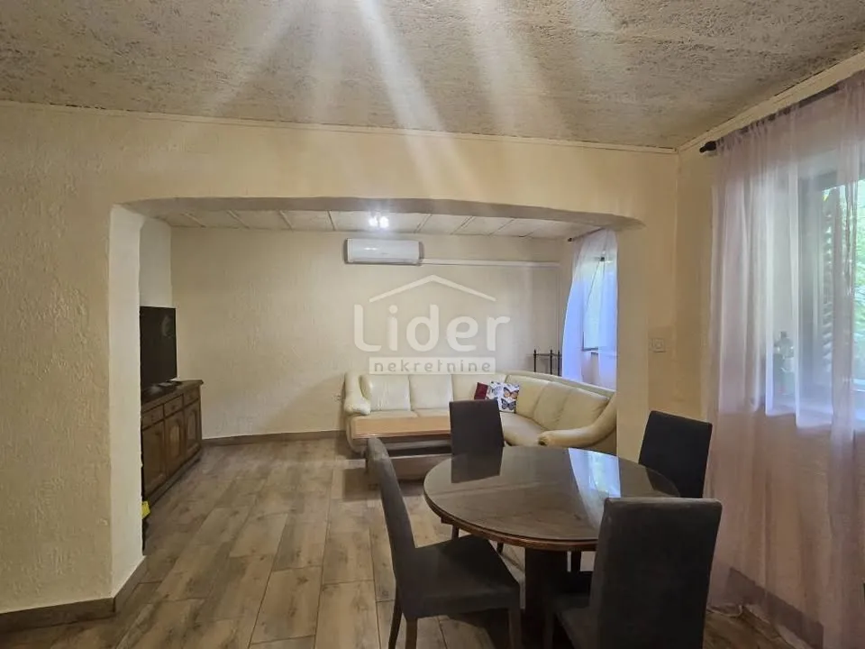 VIŠKOVO - kuća s dva odvojena stana - cover