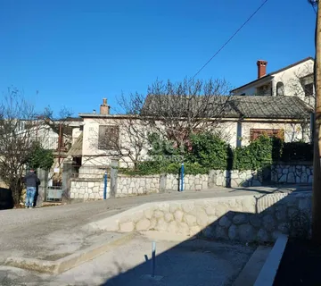 KOSTRENA - samostojeća kuća za renovaciju - cover