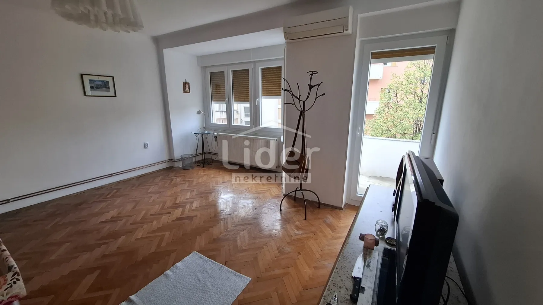 POTOK-3SKL stan u blizini svih sadržaja - cover