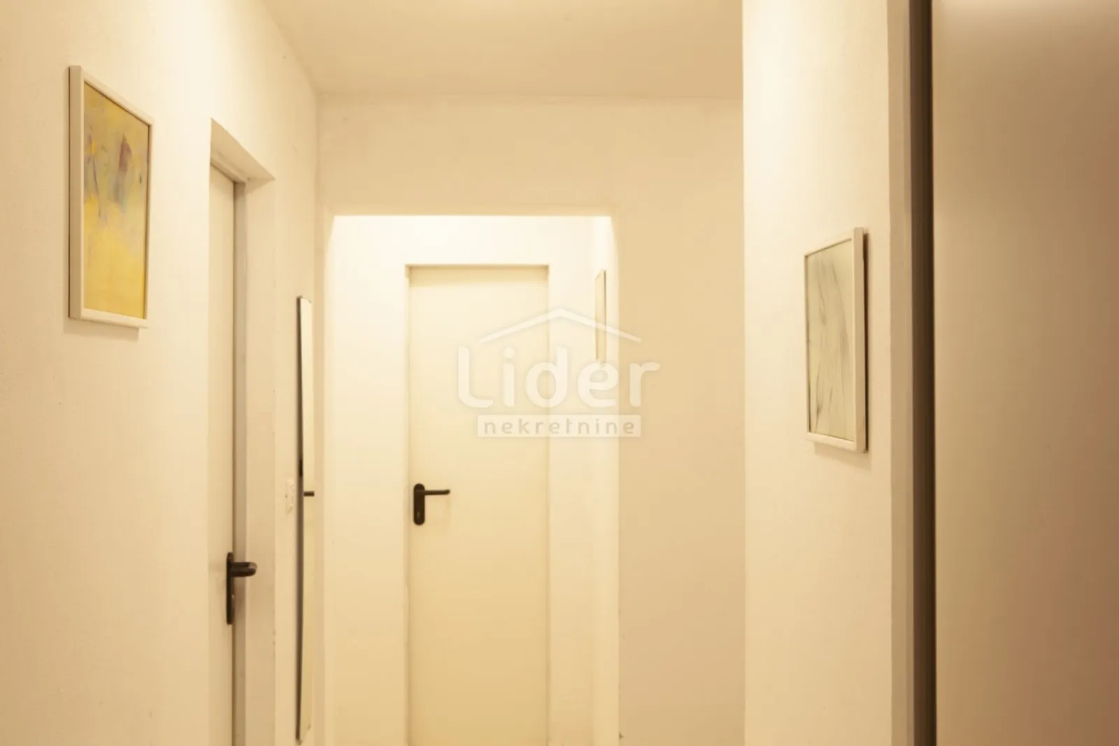 PEHLIN Stan za najam radnicima, 3 sobe, 4-5 ležaja - cover