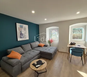 BELVEDER-prekrasan stan za najam - cover