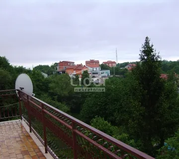 DRENOVA gornja, samostojeća obiteljska kuća! - cover