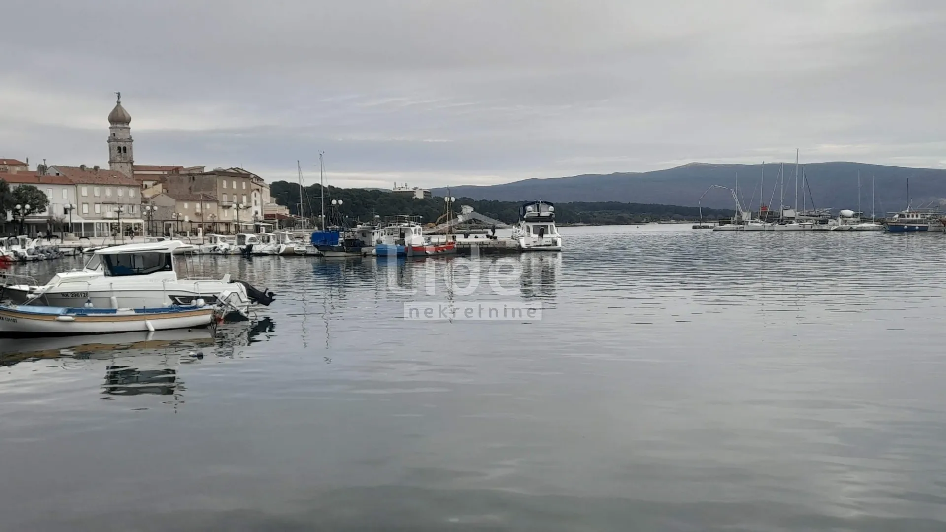 OTOK KRK,GRAD KRK-GRAĐEVINSKO ZEMLJIŠTE 3256 M2 - cover