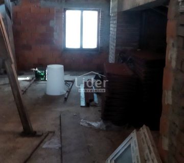 ĆIKOVIĆI, 235m2, 2 stana - cover