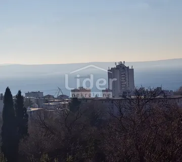 Gornja Vežica, etaža kuće sa konobom i okućnicom - cover