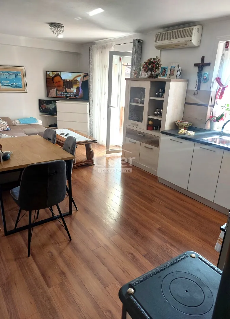 VIŠKOVO Stan s posebnim ulazom u manjem objektu, 41 m2 - cover