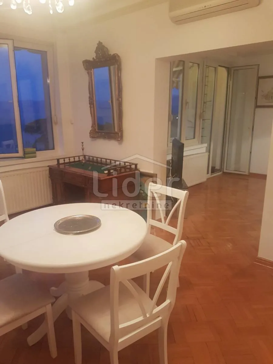 PEĆINE, 3 SOBAN, PREDIVAN POGLED, LOĐA, NOVO - cover